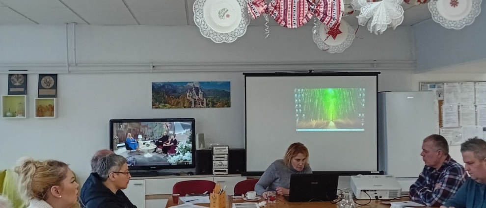 Aktivnosti v DC Šentlent: Neformalni program Moj finančni vodnik